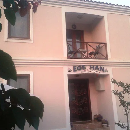Ege 3* בוזקאדה